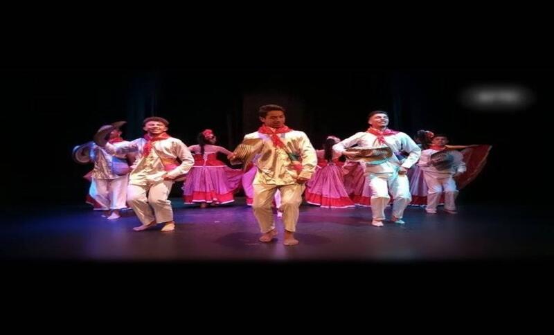 Bailarines folcóricos