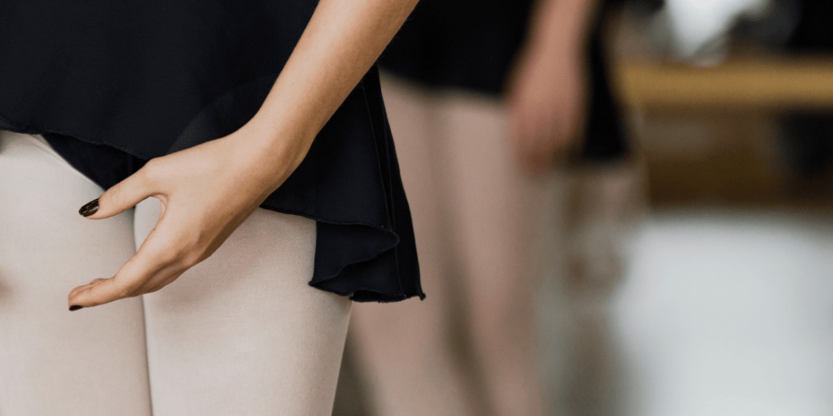 Mujeres en clase de ballet.