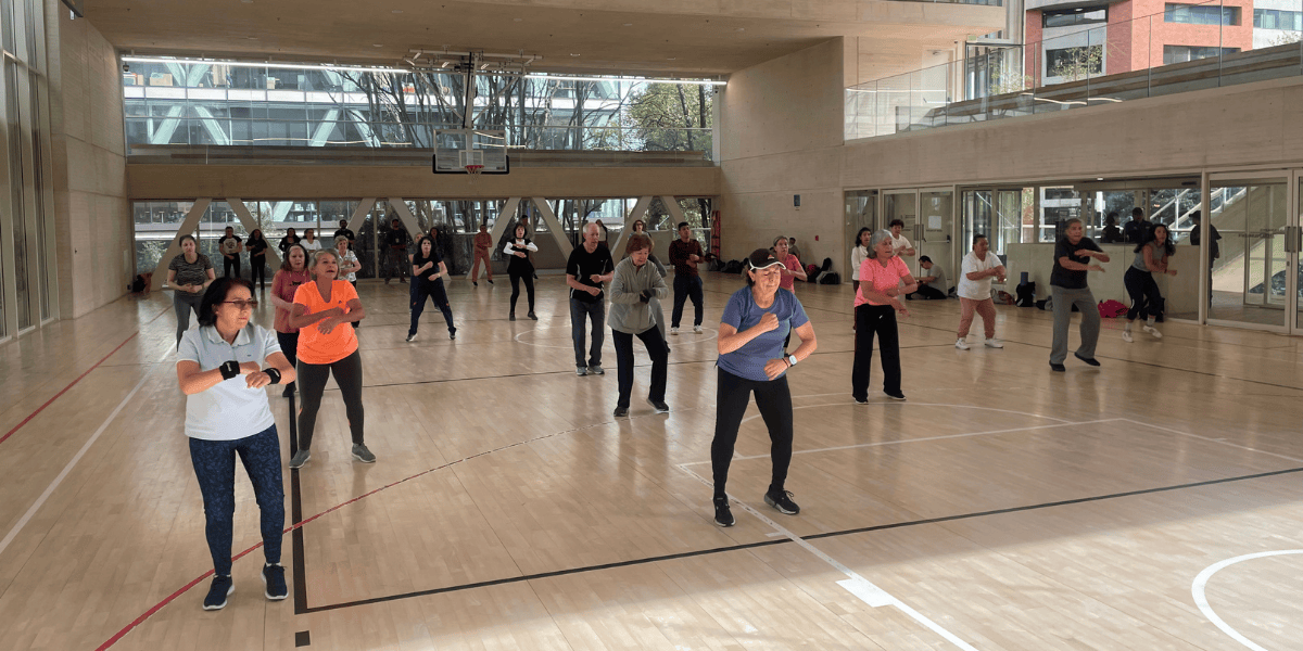 Fotografía de personas realizando actividad física