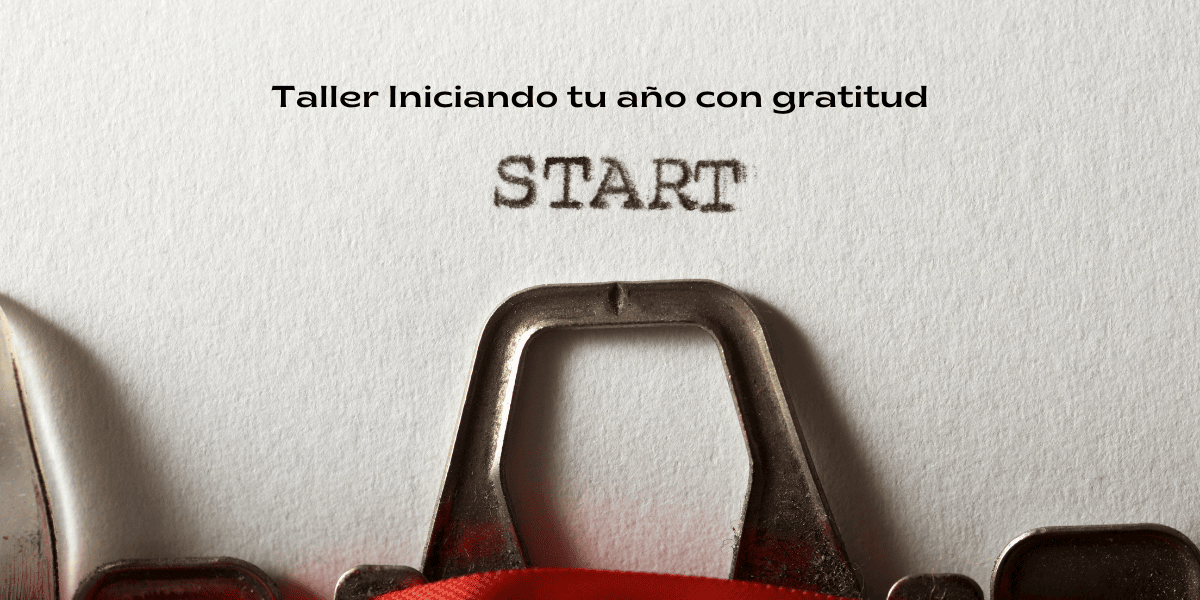 Máquina de escribir con una hoja donde está escrito la palabra Start