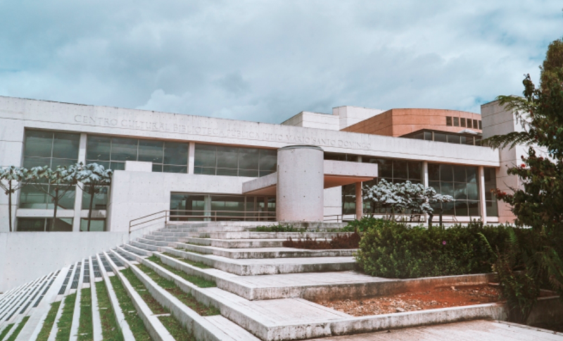 Biblioteca Pública Julio Mario Santo Domingo