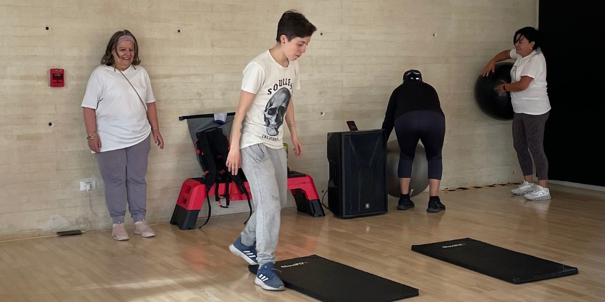 Personas haciendo ejercicio.