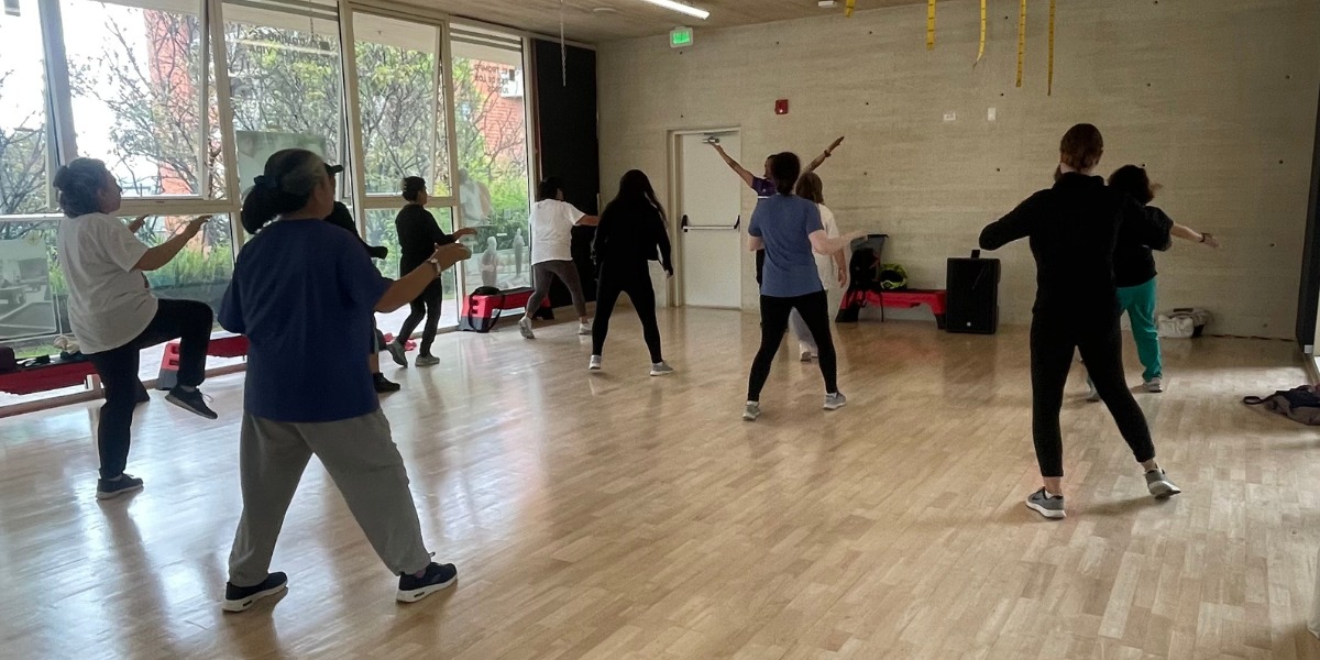 Personas haciendo ejercicio.