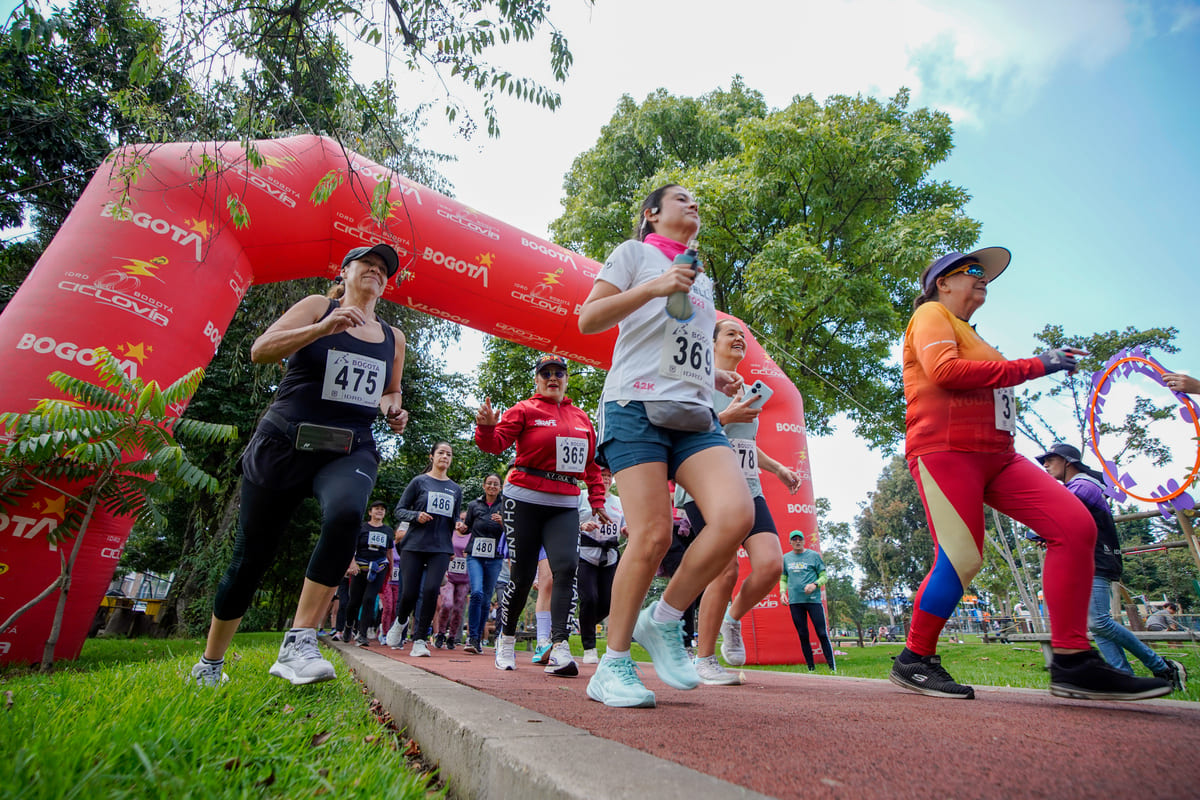 Personas haciendo deporte