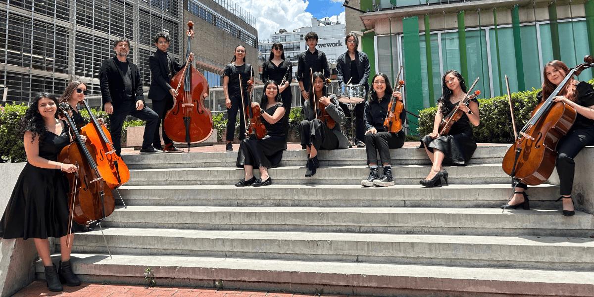Músicos de la orquesta filarmónica.