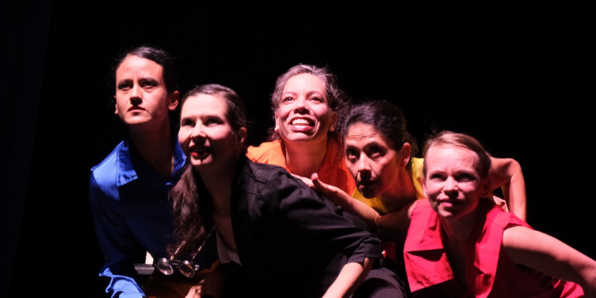 Escena de las cuarentonas.