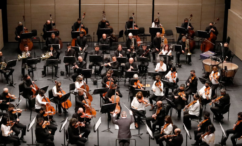 Grupo filarmónico en escena
