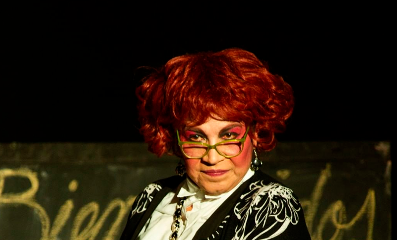 La profesora Rosalba Scholasticus en el Teatro Ditirambo