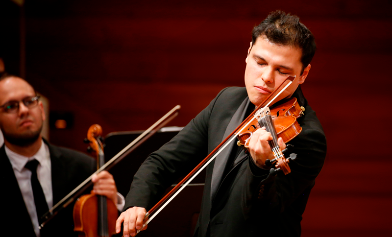 Pablo Hurtado con al Orquesta Filarmónica de Bogotá
