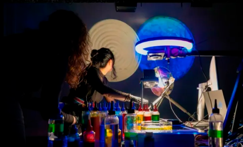 Resonancia Cromática y XFRMR, by Robbie Thomson