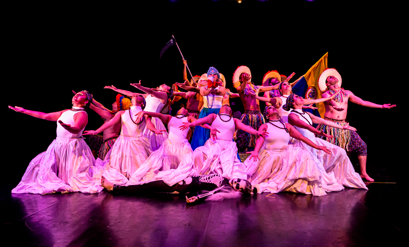 Ritmos y Raices en el Teatro  L´Explose