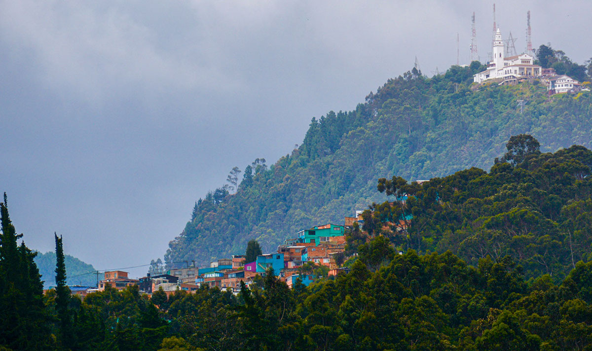 Foto paisaje de los cerros de Bogotá