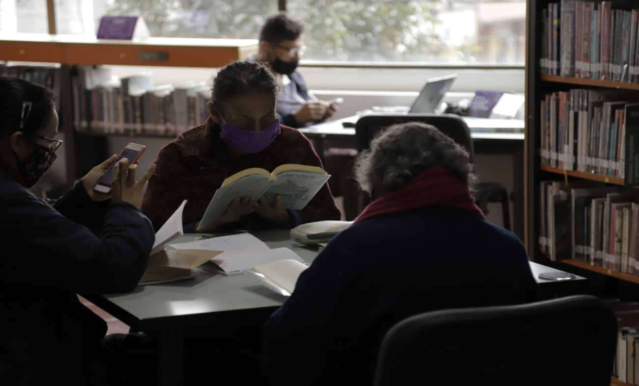 Día del Libro, del Idioma y el Bibliotecario - Biblioteca Carlos E Restrepo