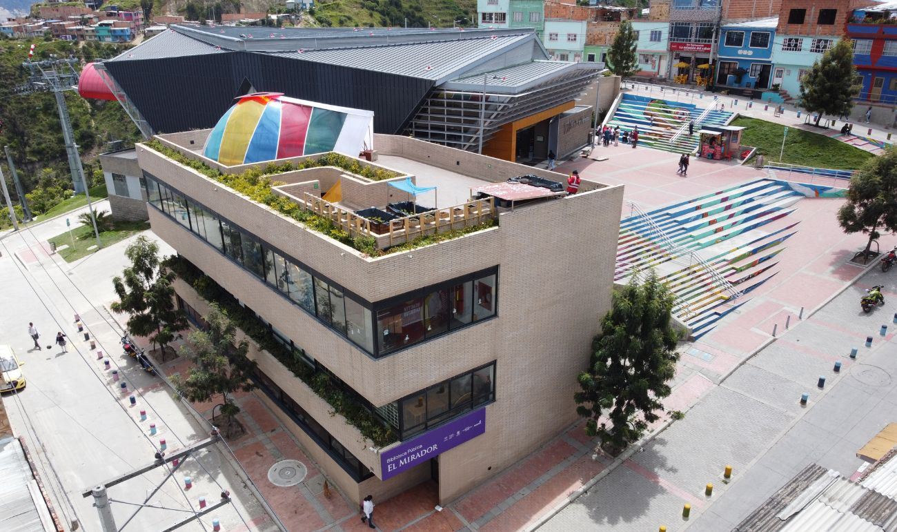 Panorámica Biblioteca El Mirador