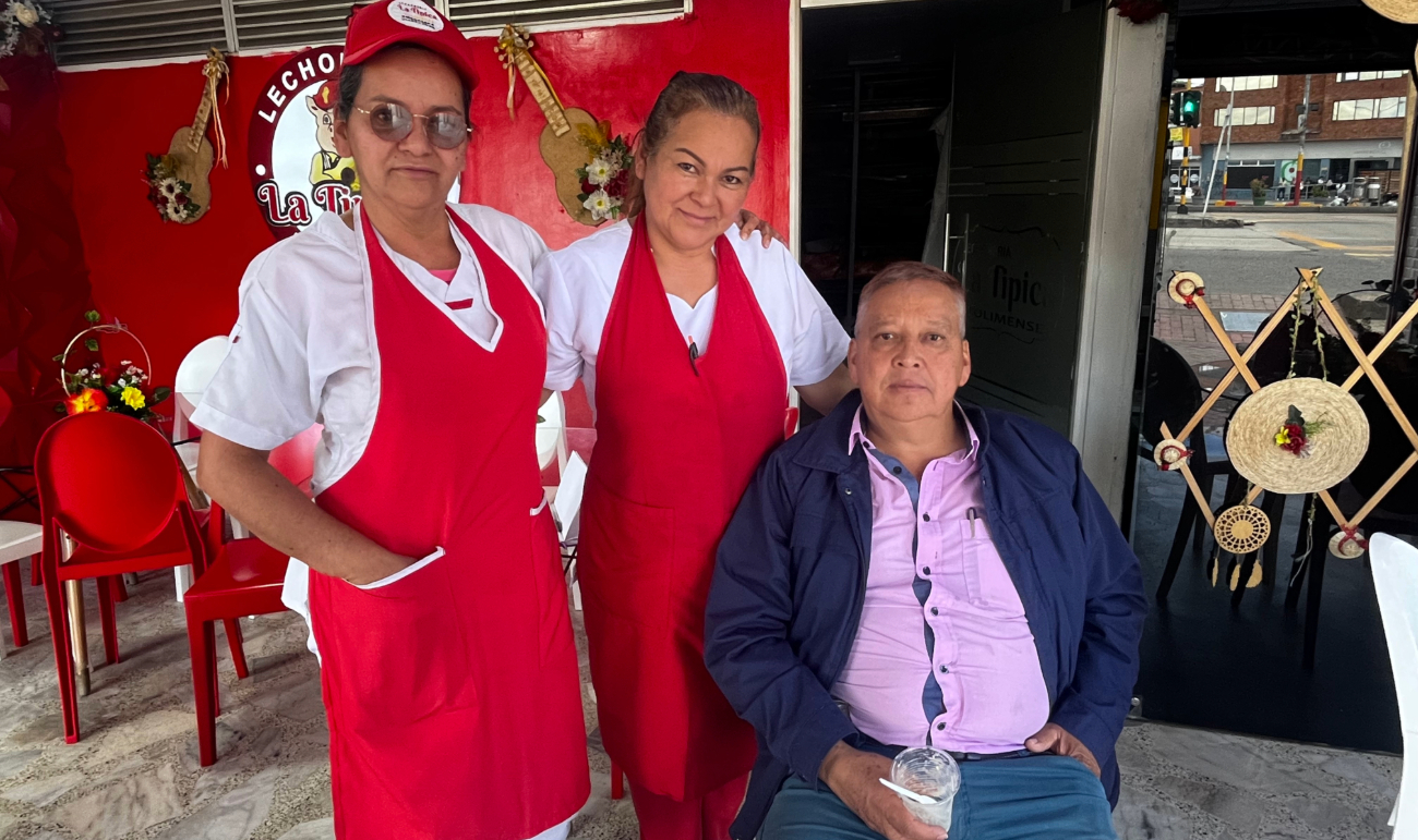 Integrantes de la Lechonería La Típica.