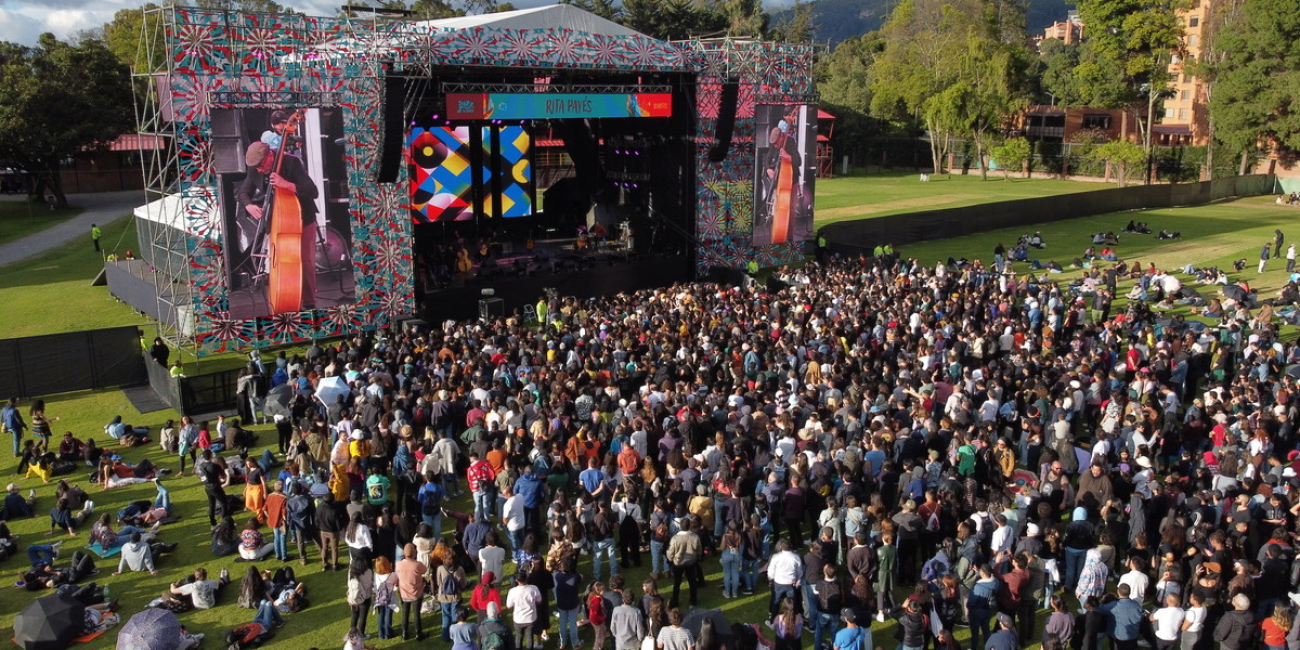 publico en jazz al parque