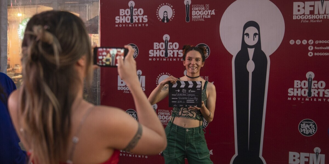 persona tomando fotografía