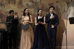 ganadores del concurso de violín en teatro