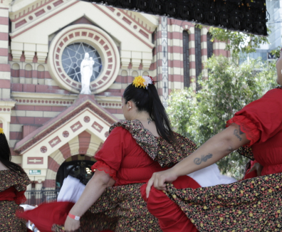 Mujeres bailando