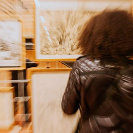 Visita la exposición Artífices y Pensadoras