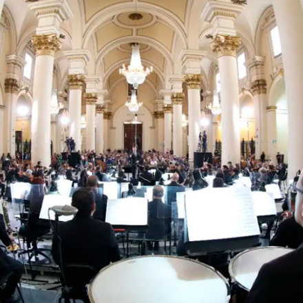 La Filarmónica de Bogotá llega a la Catedral Primada con un concierto de Mozart, Liszt y Suk