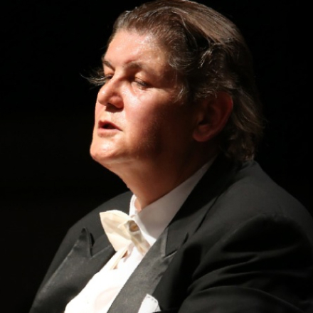 Intérprete de filarmónica en primer plano