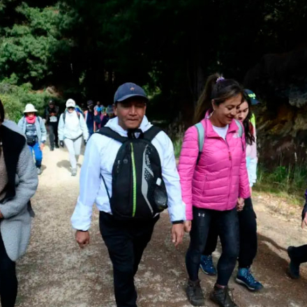 Caminata en Parque Entre Nubes