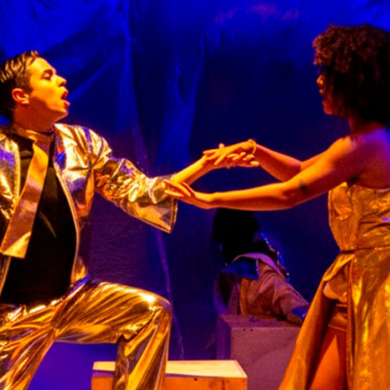 Teatrova presenta: “Té con cucas”