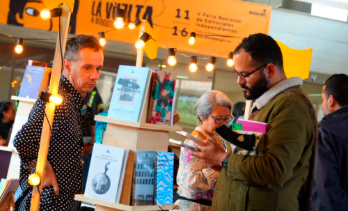 Disfruta las reseñas de libros de Editoriales Independientes