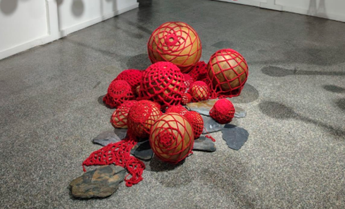 Exposición: Me adhiero, persisto y resisto