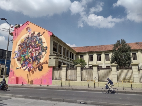 Pararse Duro - Mural en Bogotá