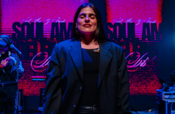 Delfina Dib en showcase