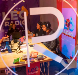 Escucha “Especiales LEO Radio”