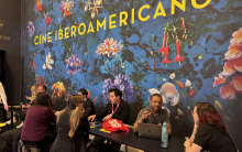 personas en un encuentro